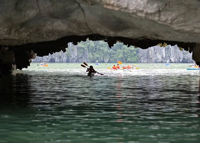  Mon Cheri Cruises Hạ Long