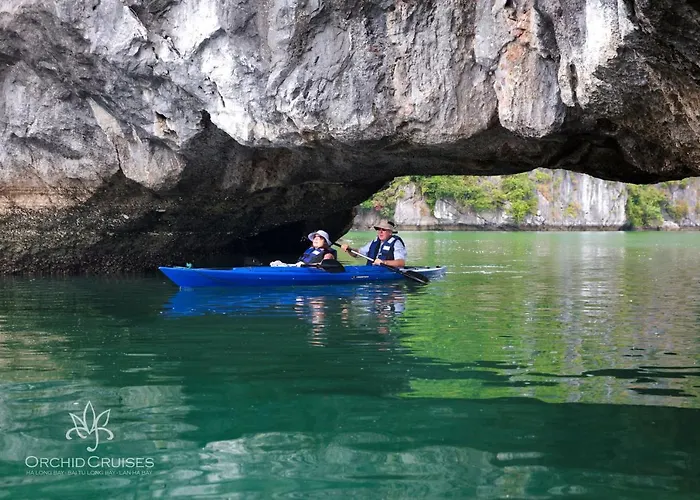 Mon Cheri Cruises  Hạ Long
