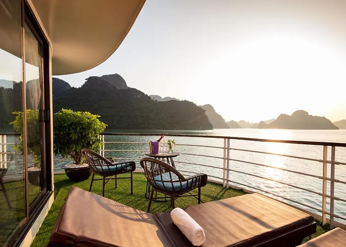 Mon Cheri Cruises Ha Long