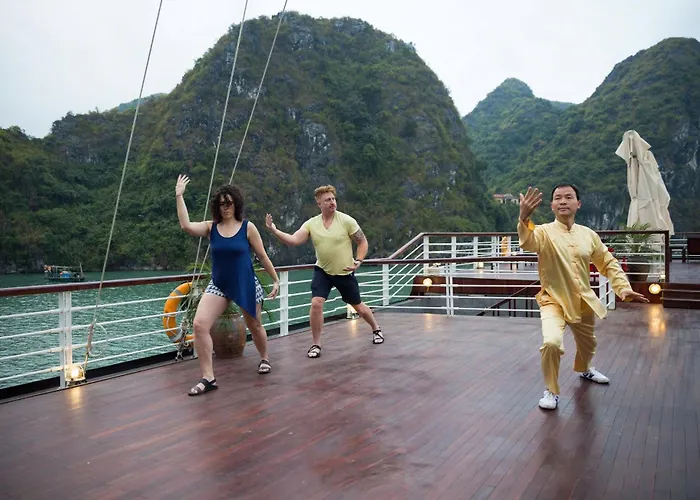  Mon Cheri Cruises Hạ Long